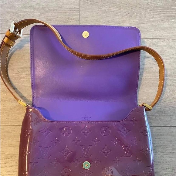 Authentic Louis Vuitton purple vernis handbag - Picture 2 of 8